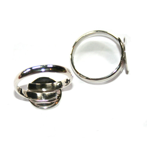 Silver ring with flat top plate, adjustable; per pc