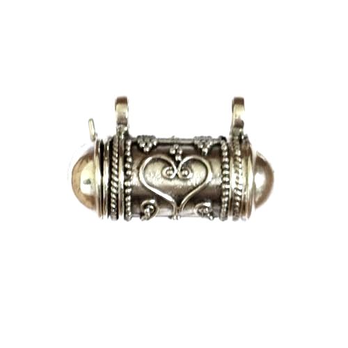 Zilveren prayerbox, horizontaal, hartmotief, antiek; per stuk